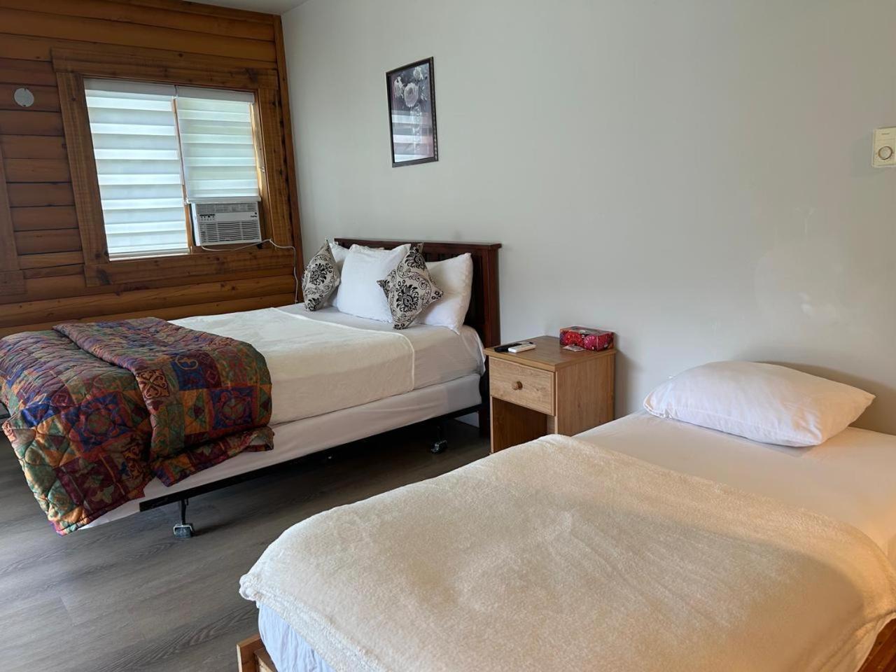 Jade Mountain Motel Chase Extérieur photo