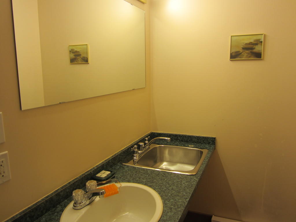 Jade Mountain Motel Chase Extérieur photo