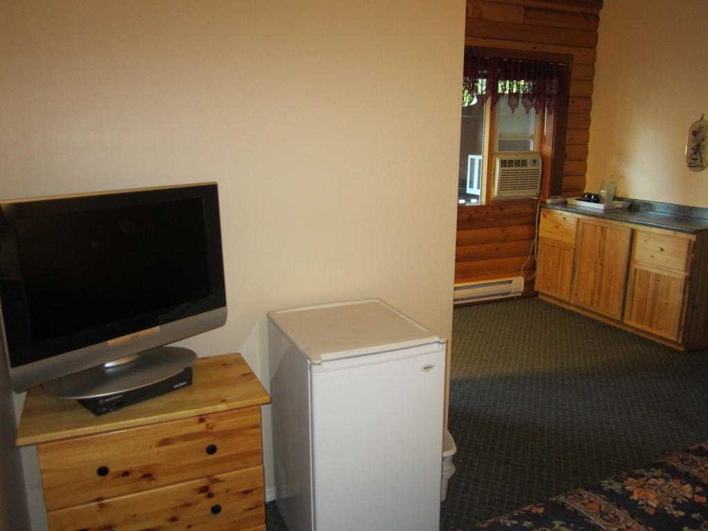 Jade Mountain Motel Chase Extérieur photo